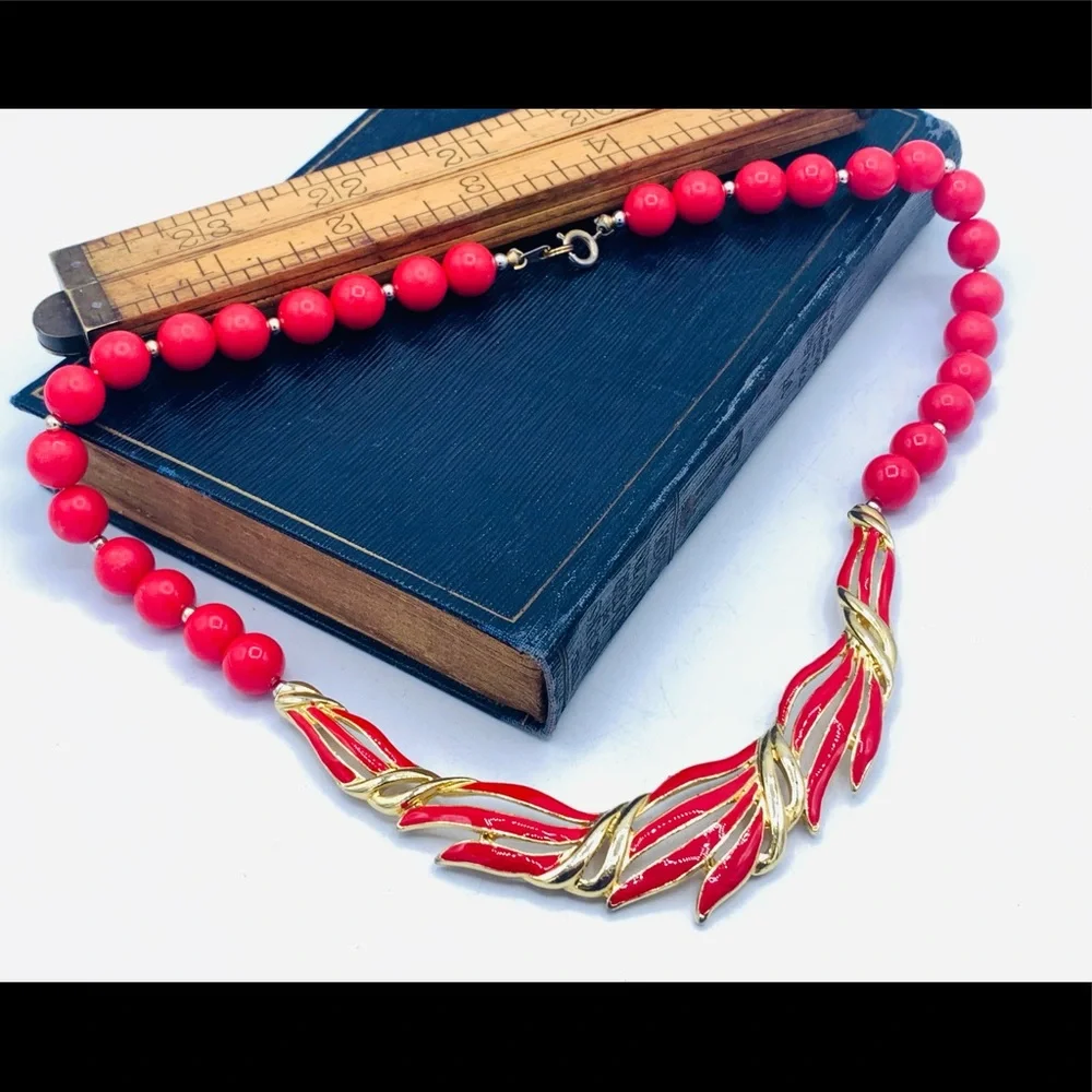 Red gold beaded vintage necklace choker